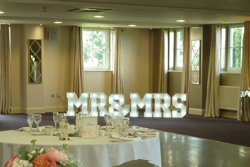 Mr&Mrs Led Letter Lights