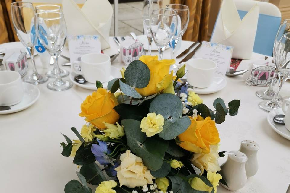 Table arrangement