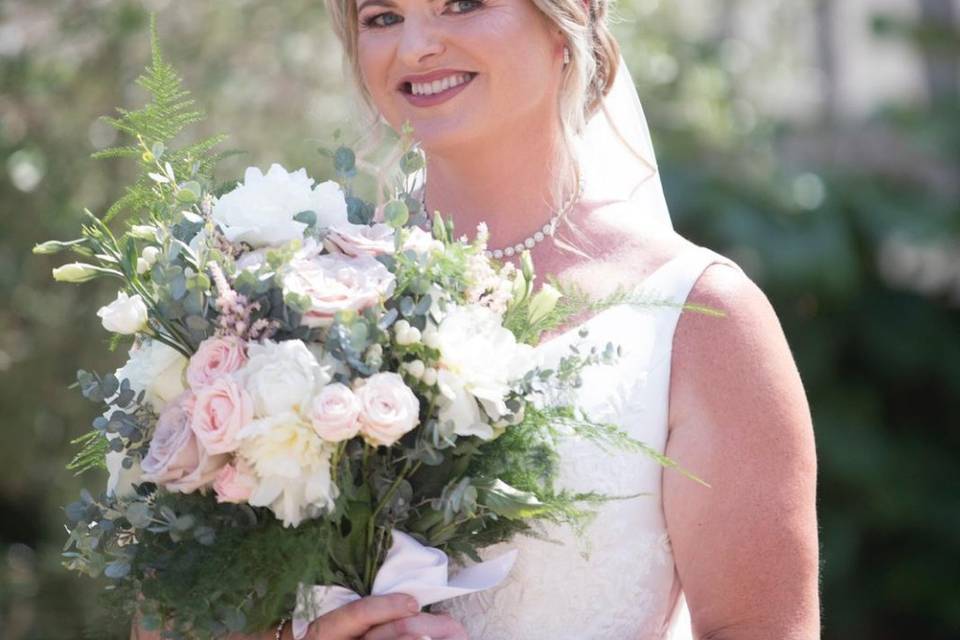 Summer bridal bouquet