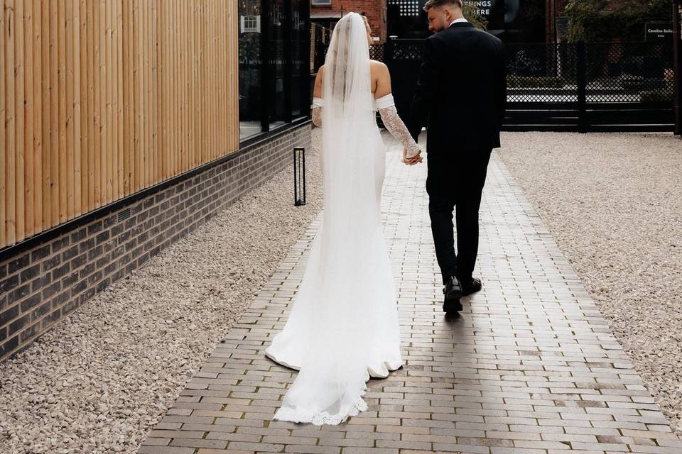 Stroll in Courtyard