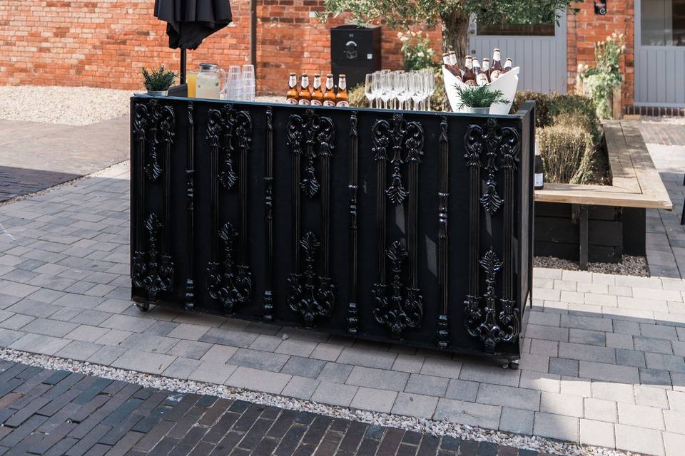 Outdoor bar