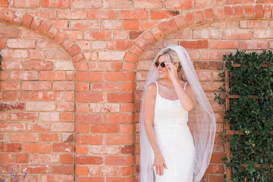 Courtyard bride