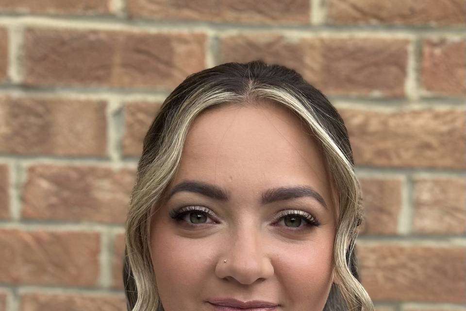 Bridal hair and makeup