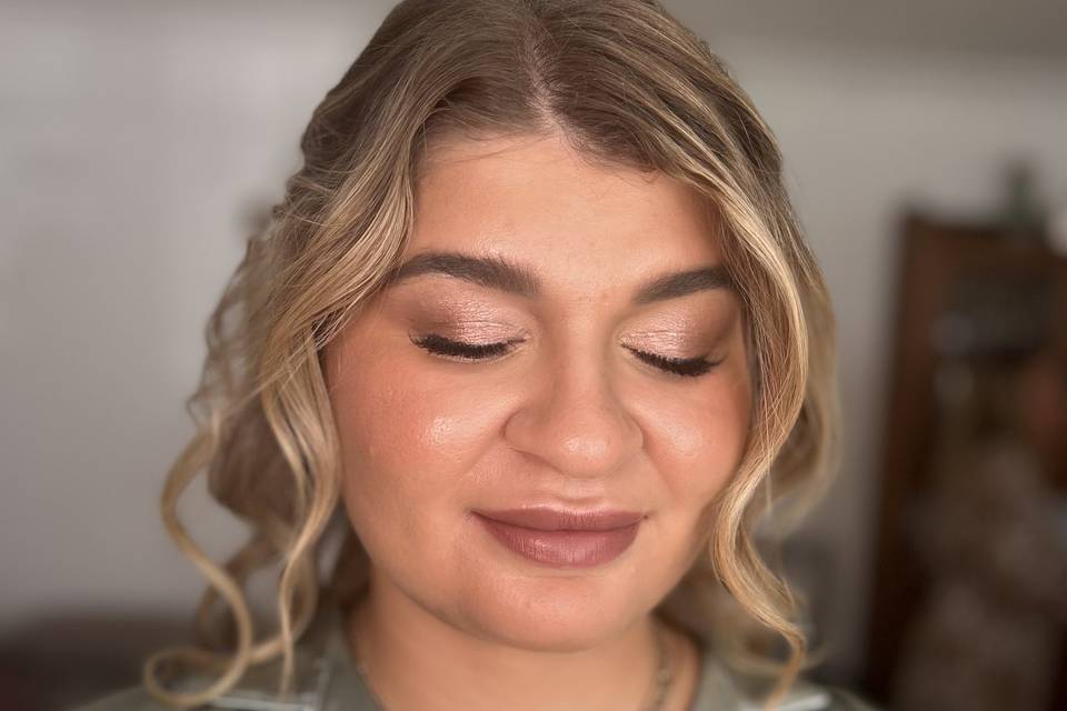 Bridesmaid makeup