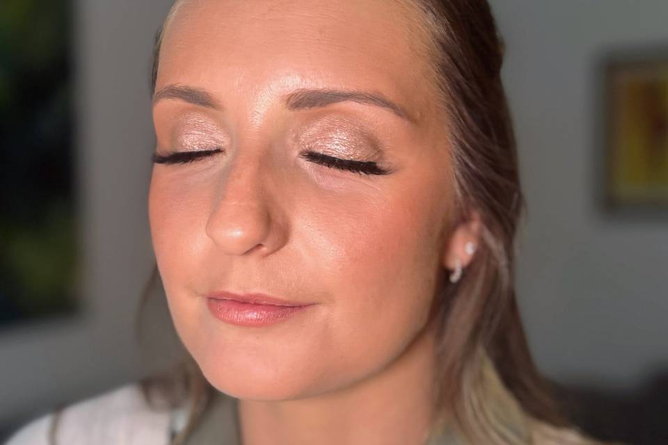 Bridesmaid makeup