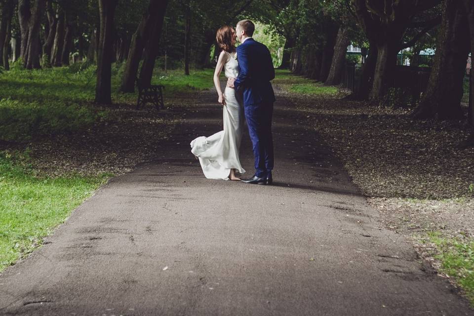 Pair celebrating at Abbey Park