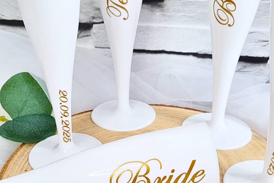 Personalised champagne flutes