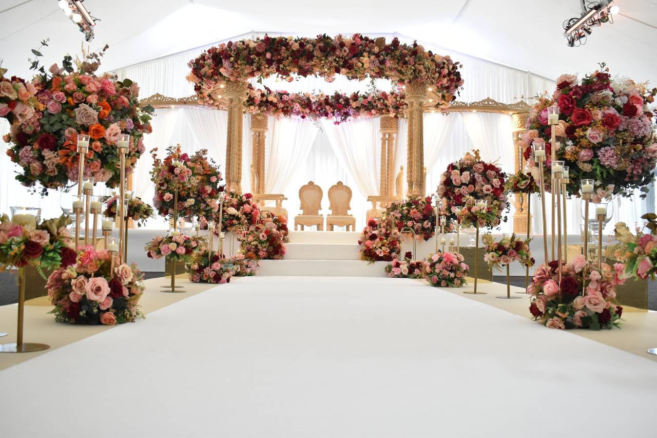 Ditton Manor in Slough, Berkshire - Updated prices | hitched.co.uk