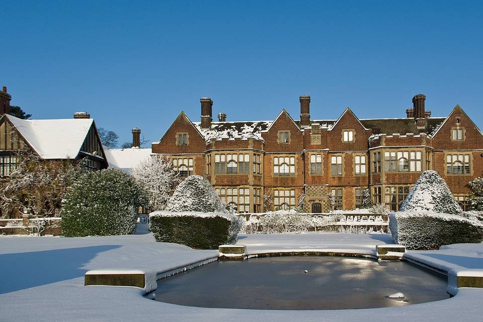 Putteridge Bury inthe snow