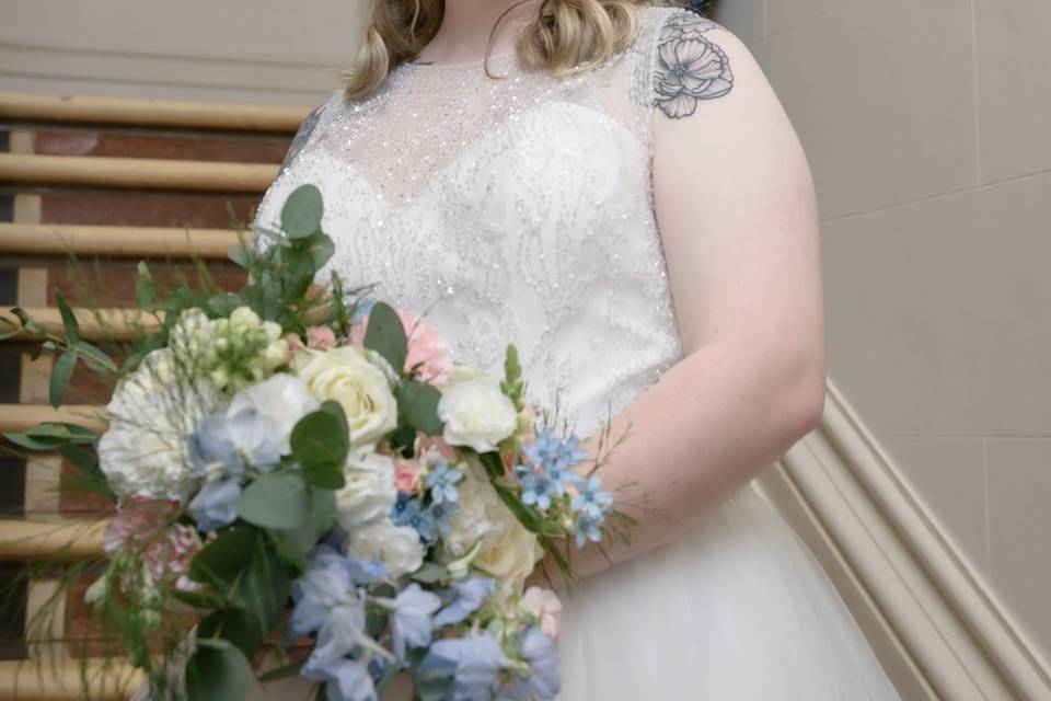 Holding a freefall bouquet