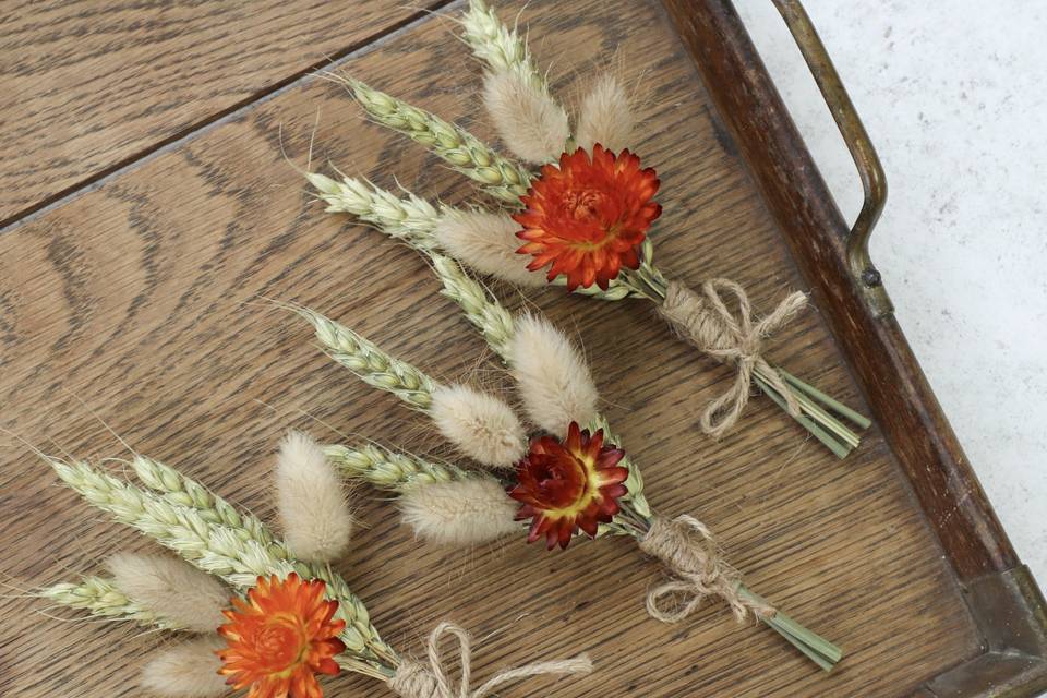 Dried flower buttonholes
