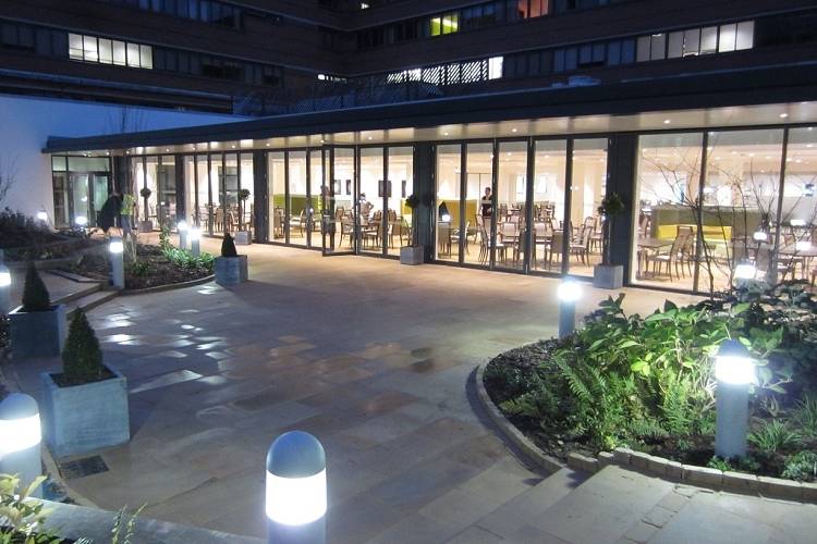 Courtyard Suites at Conference Aston Hotel