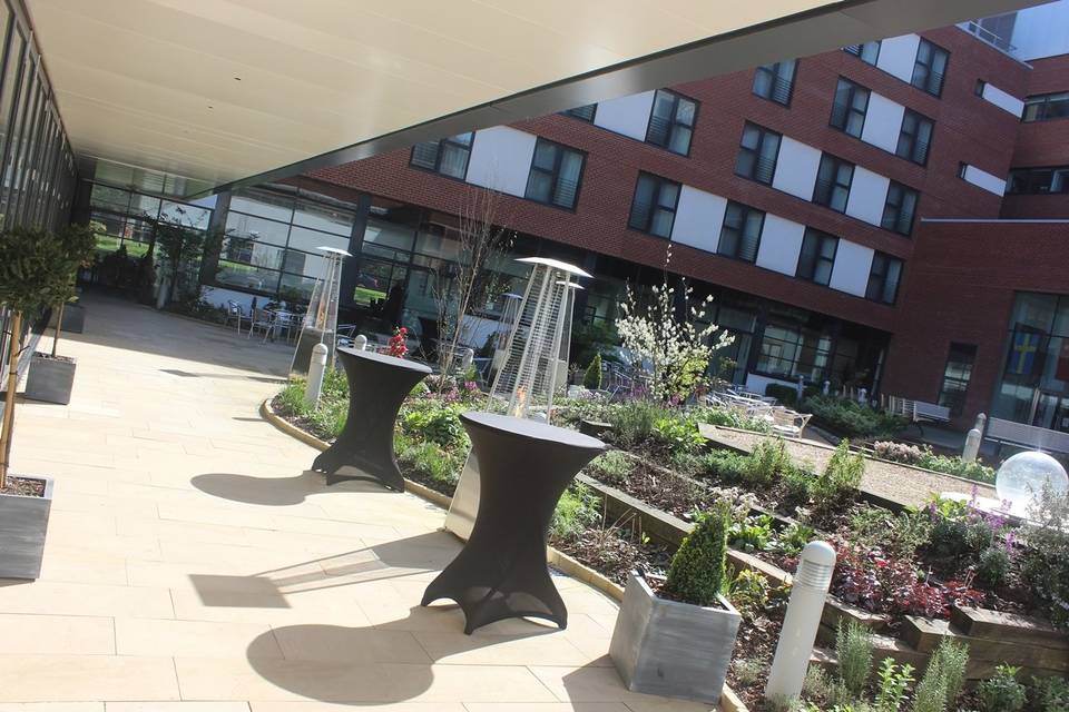 Courtyard Suites at Conference Aston Hotel
