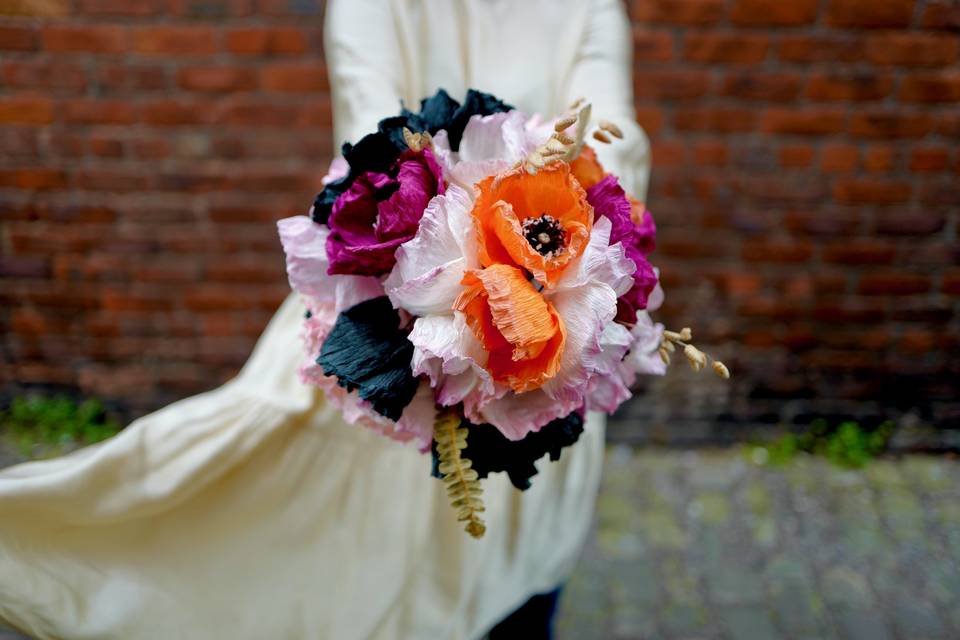 Dramatic paper poppy bouquet