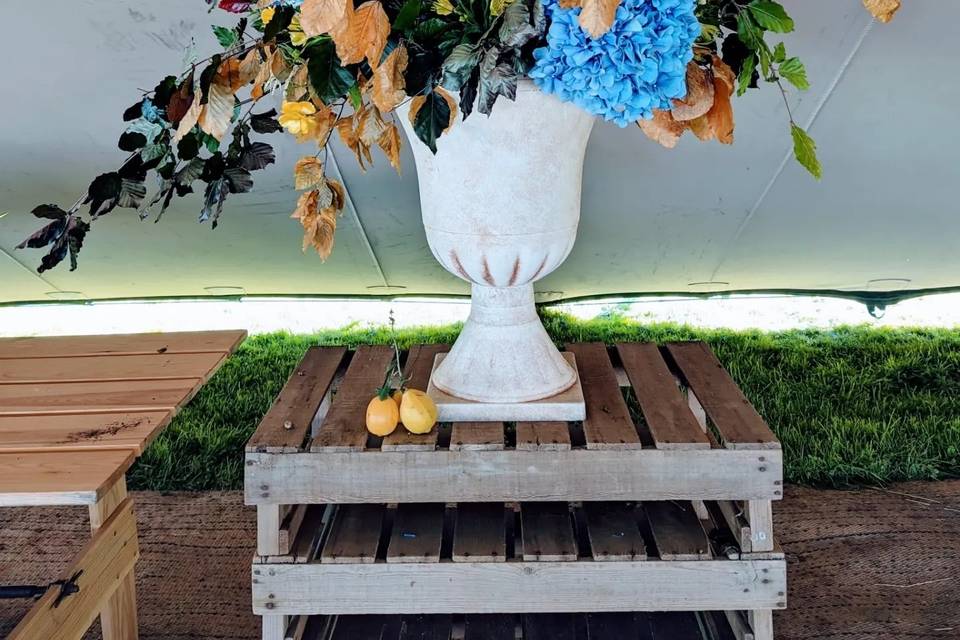 Ceremony urn