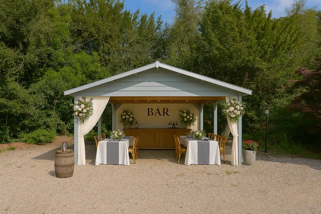 Outdoor bar