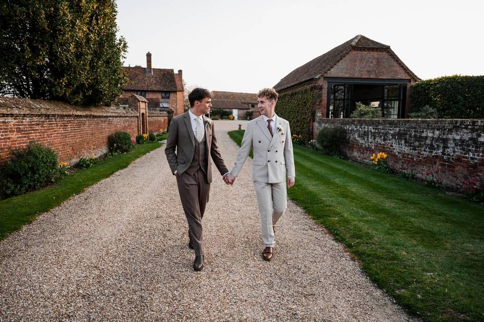Grooms