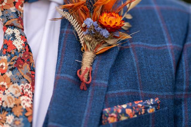 Buttonhole detailing