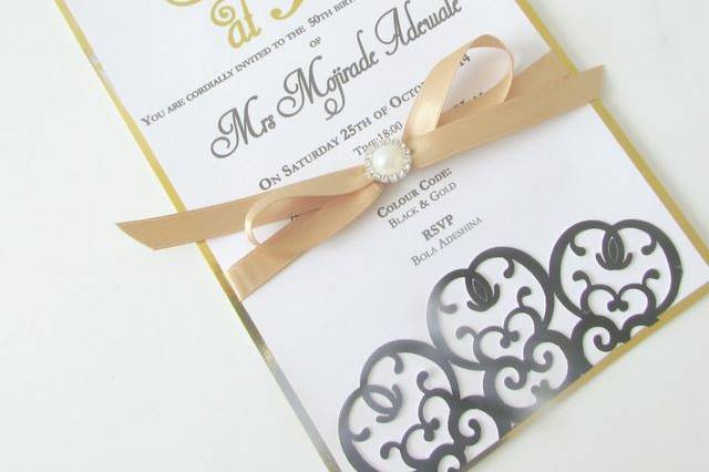 Flat Invitation with doily