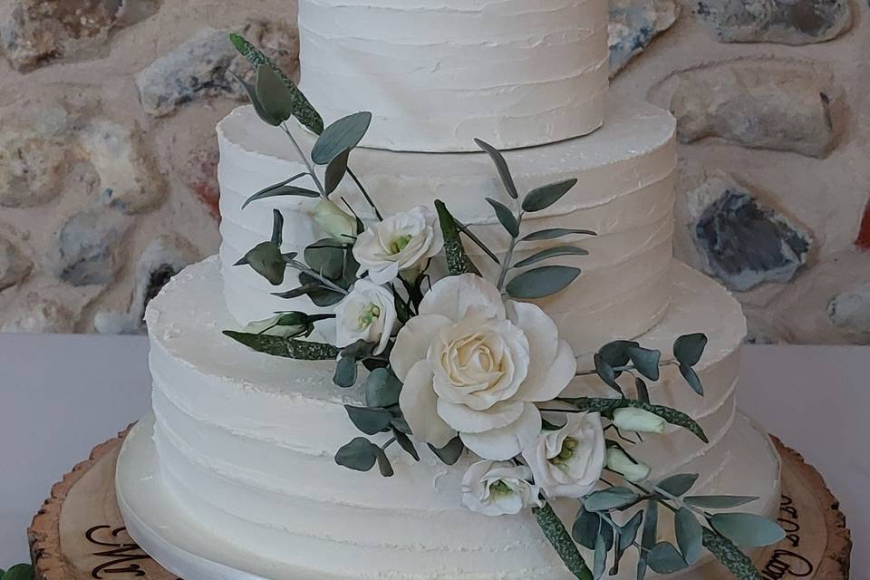 Floral foliage wedding cake