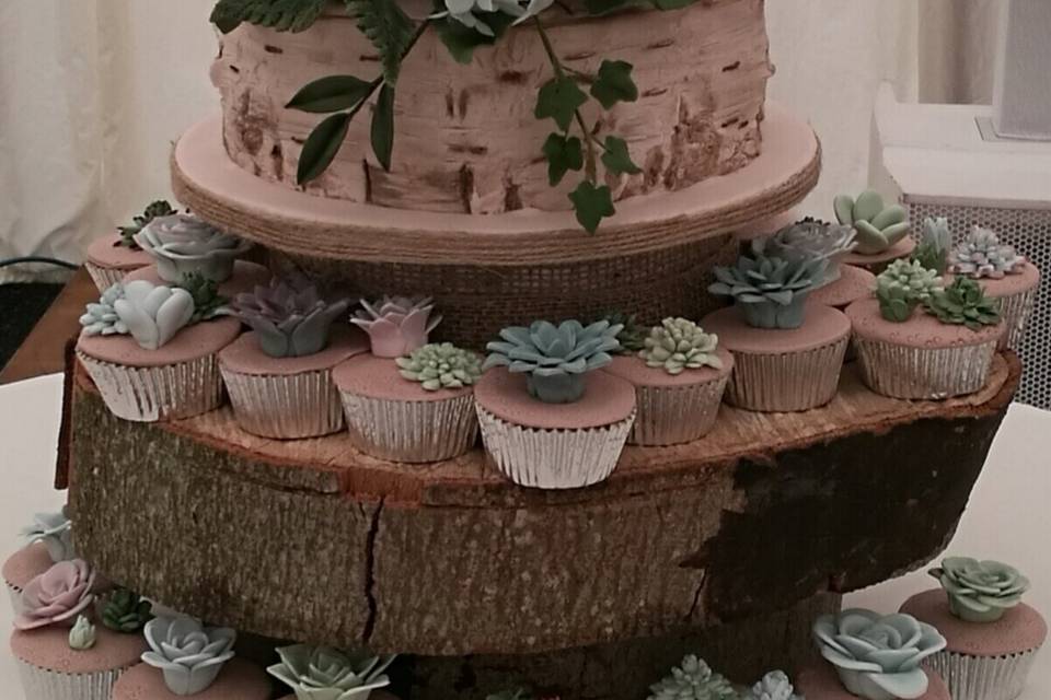 Woodland wedding cake