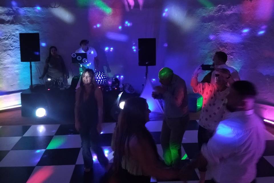 Wedding rave