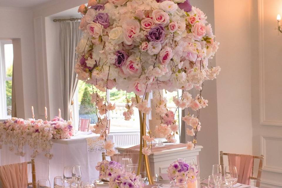 Pink & white centre pieces