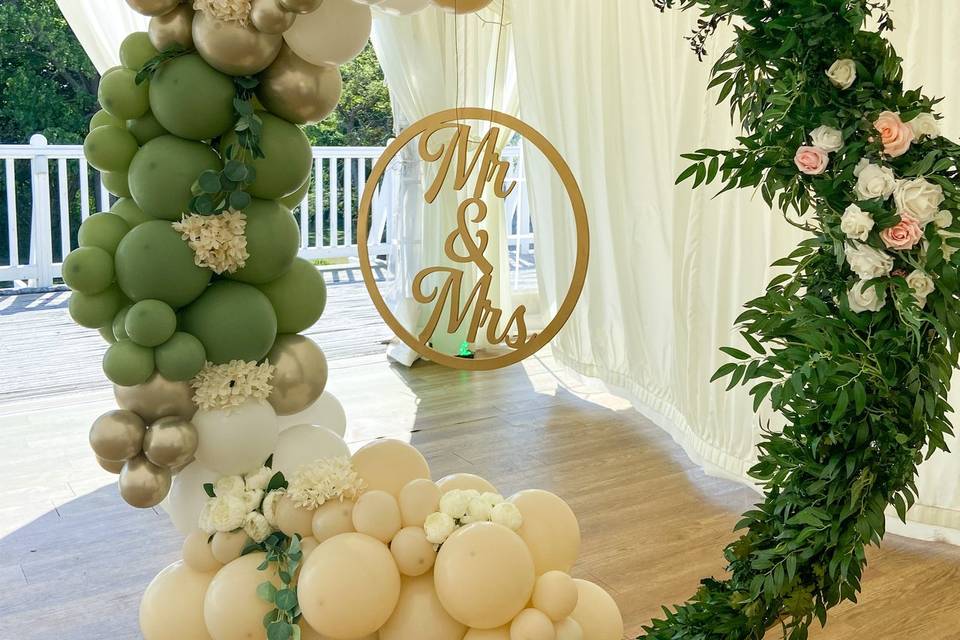 Greenery Balloon Halo