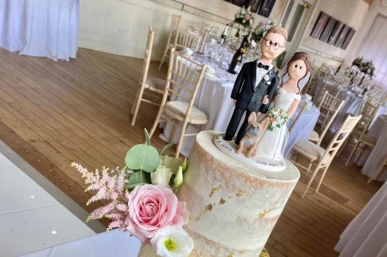 Wedding cake topper