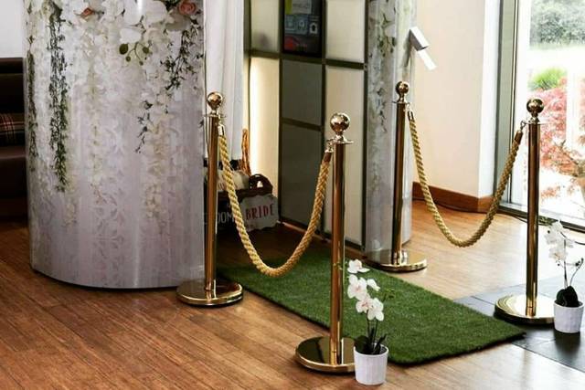 Wedding Enclosed photo booth