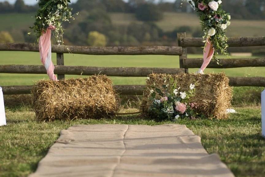 Ceremony arch flowers