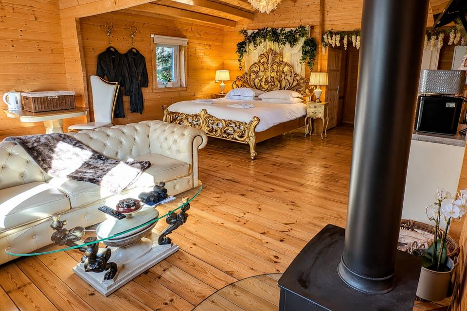 Cosy Woodland Lodge For Two