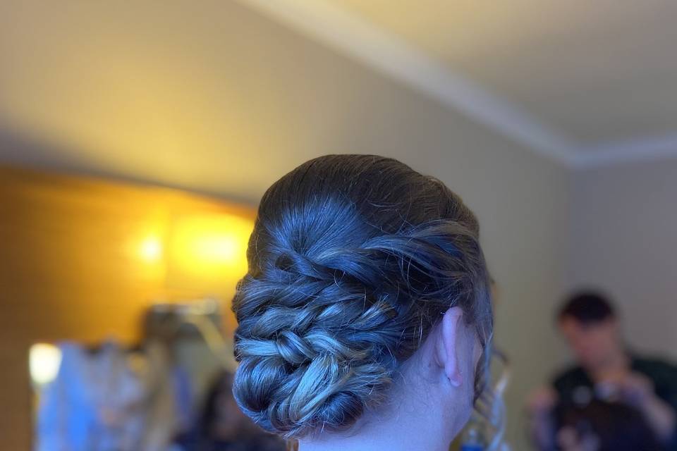 Twisted UpDo!