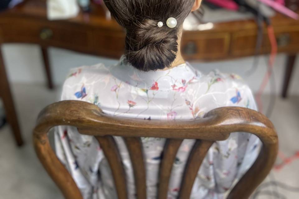 Elegant low bun!