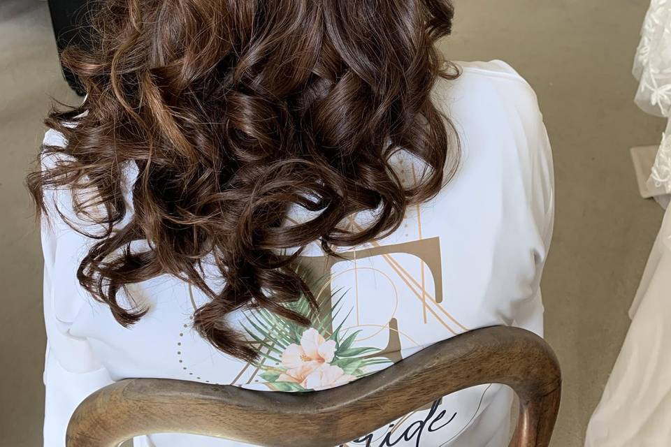 Half up down curls