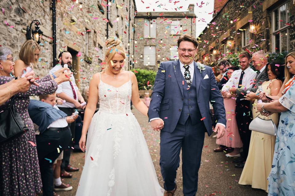 WOOHOO confetti shot