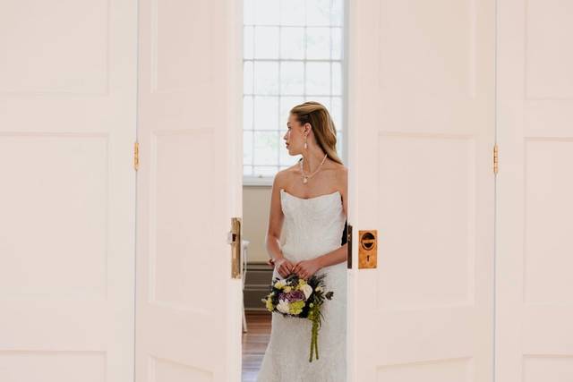BRIDES' ENTRANCE