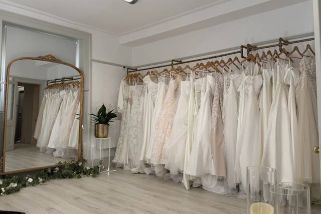 Confetti & Lace Bridal