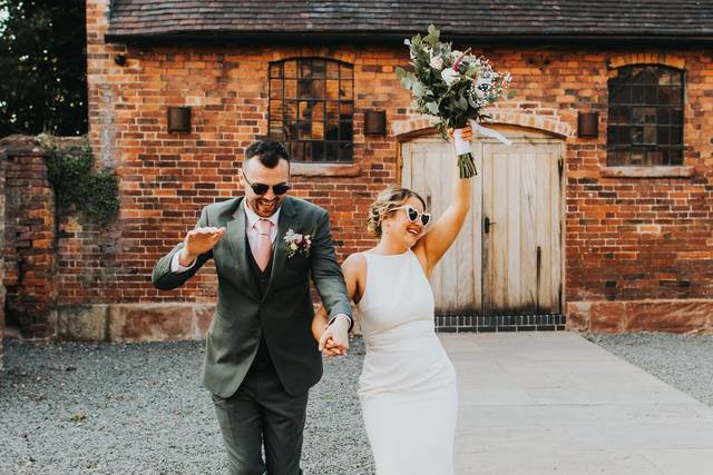 Alternative Fun Wedding Photos