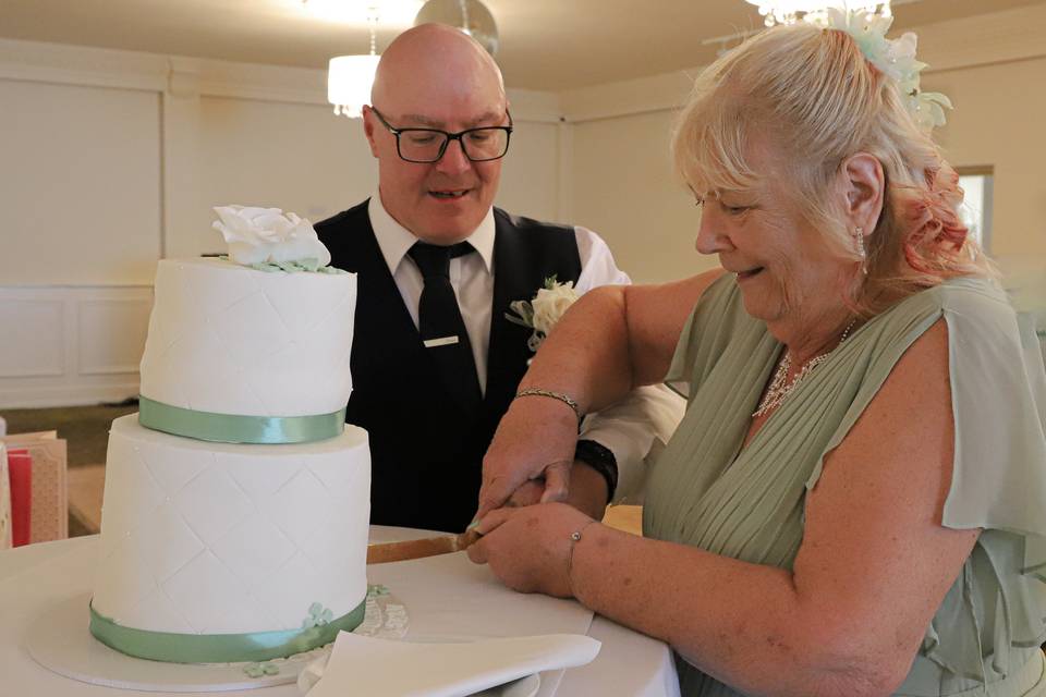 Cutting the cake