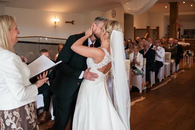 Helen Wright Celebrant