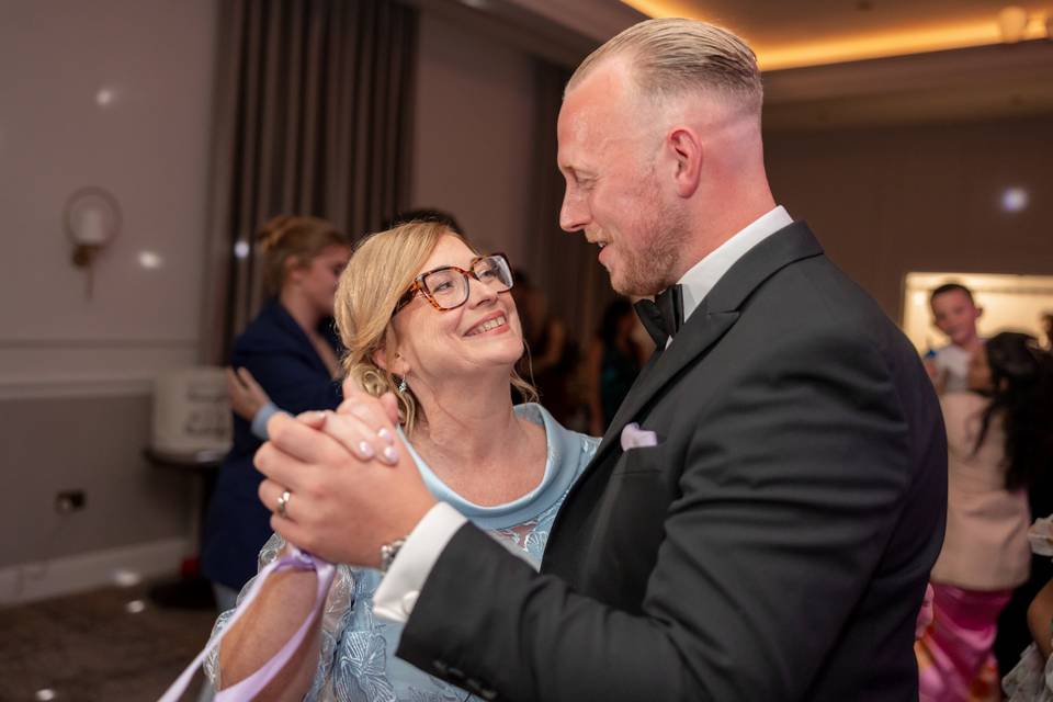 Laura & Luke Wedding