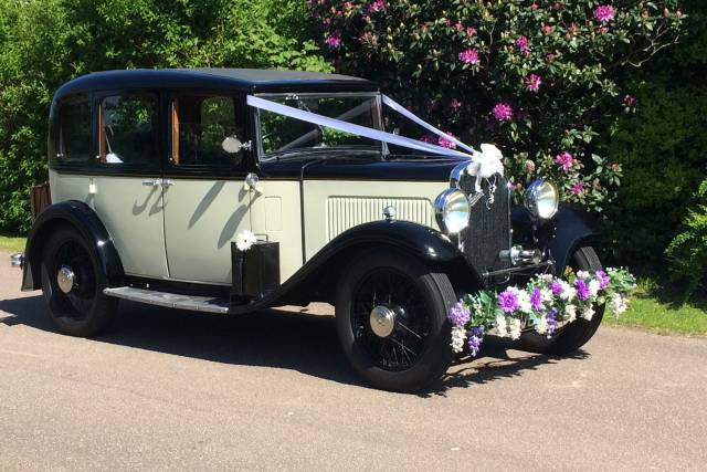 Love Vintage - The little wedding car Co