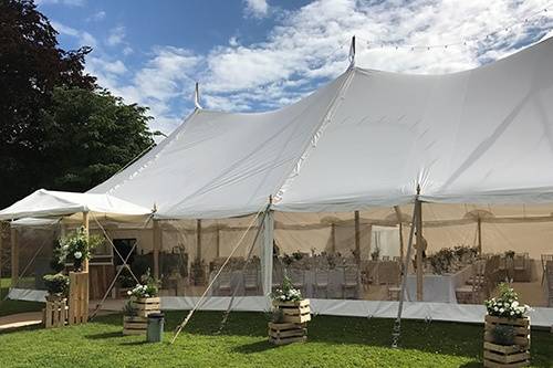 Rustic reception outdoors