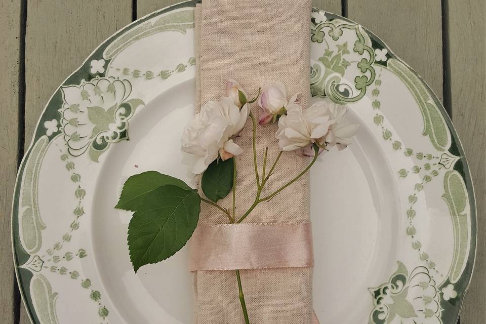 Napkin and plate hire