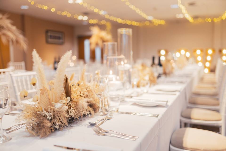 Beige wedding decor