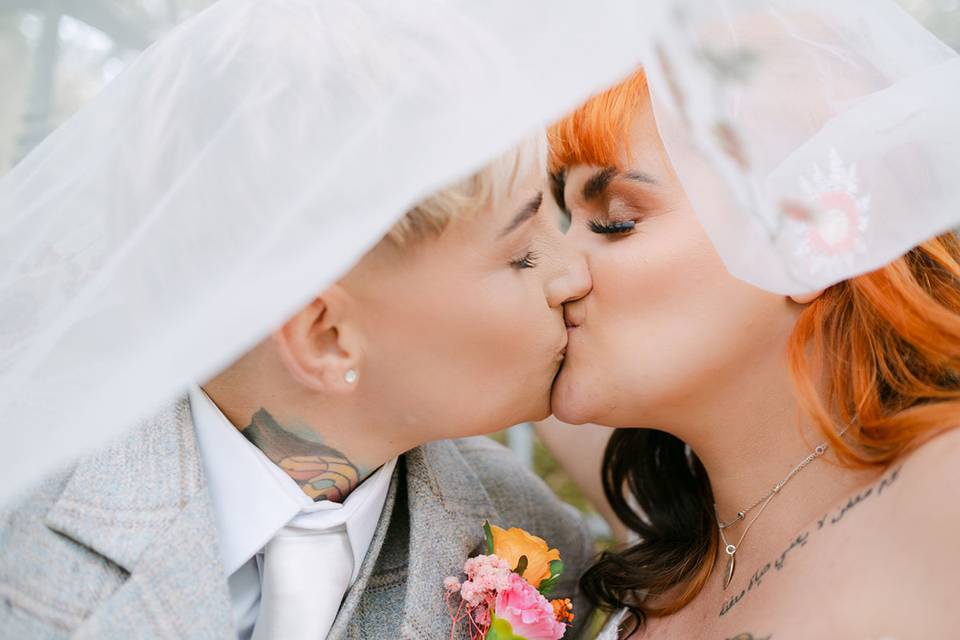 Brides
