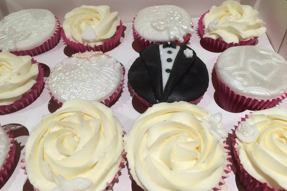Caroles Cakes and Cupcakes