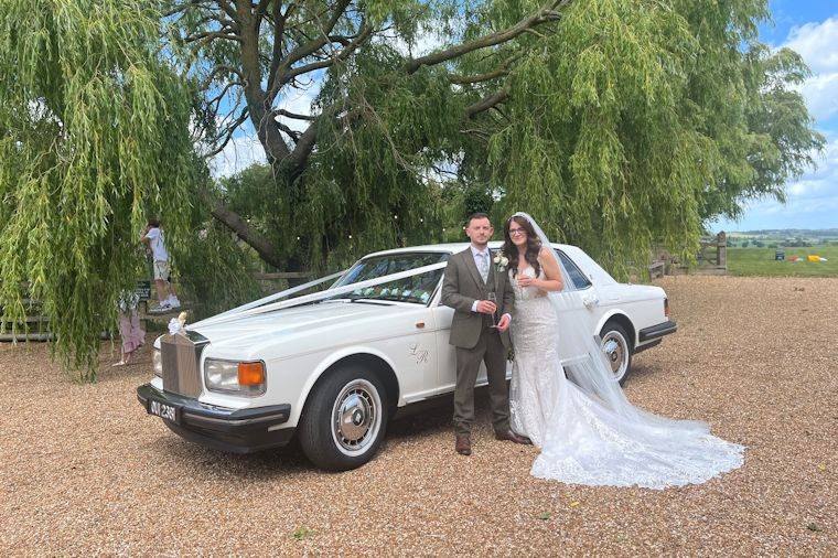 LadyR Wedding And Chauffeur Hire