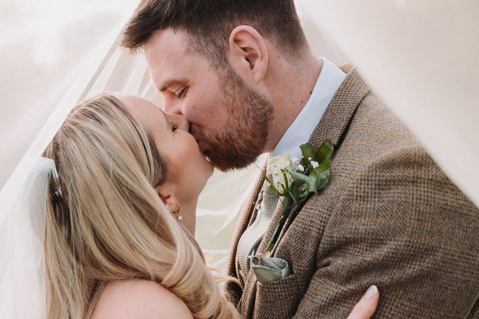LP WEDDING PHOTOGRAPHY FILM